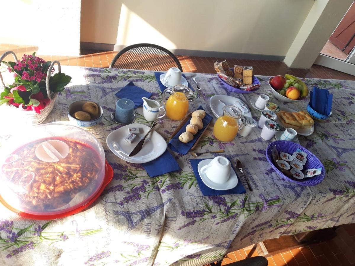 Il Cortile Di Greta Bed & Breakfast Lu (Piedmont) Екстериор снимка