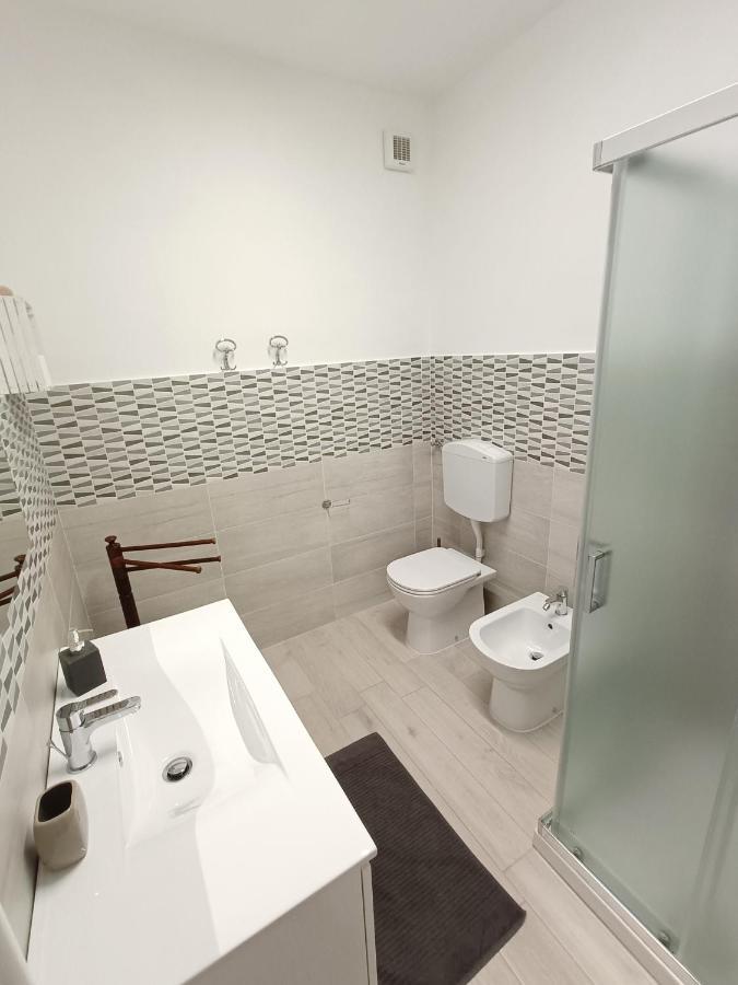 Il Cortile Di Greta Bed & Breakfast Lu (Piedmont) Екстериор снимка